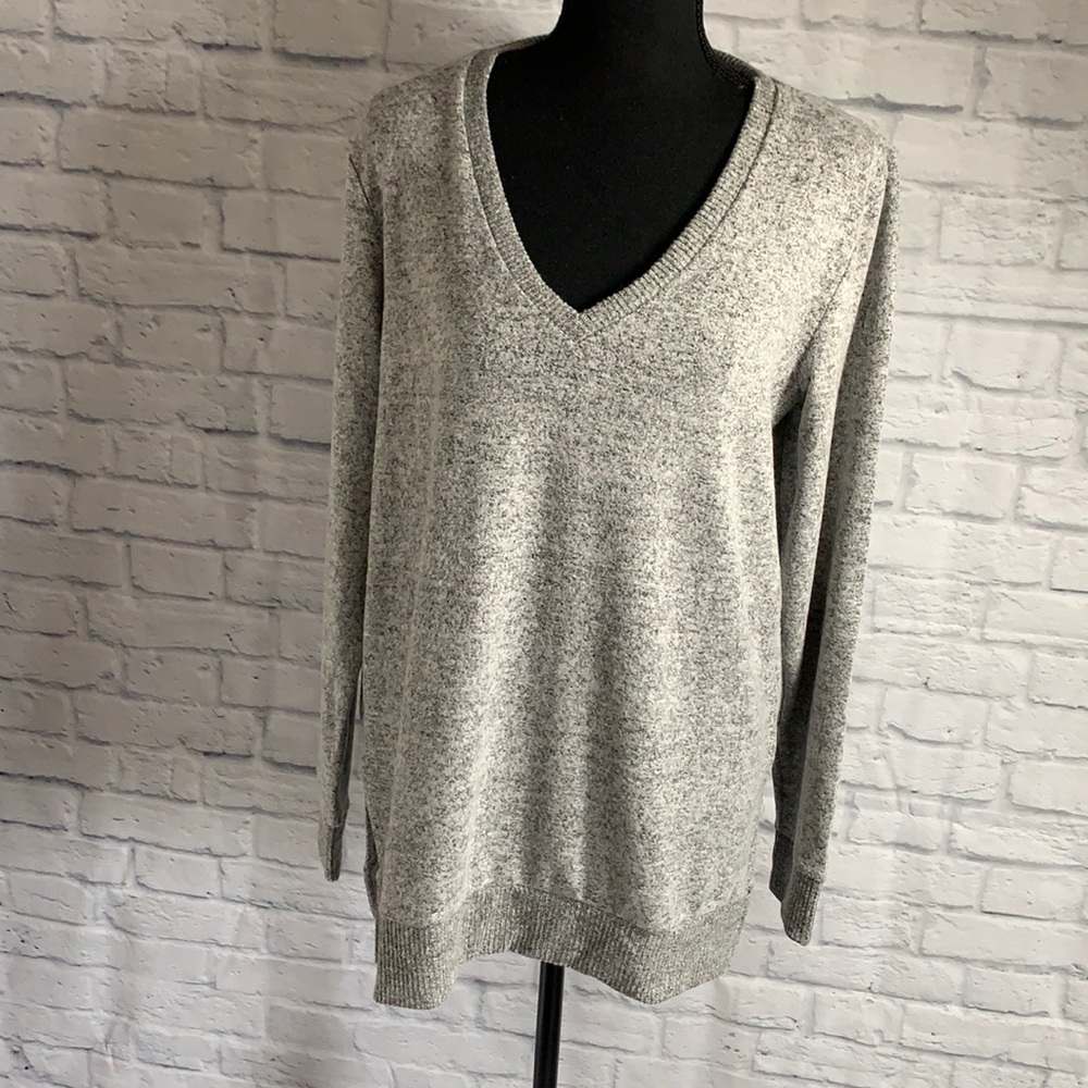 Lucky Brand v neck sweater
